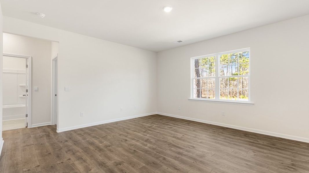 Spacious, unfurnished interior of a new home in Mason Ridge, Spring Lake (Image 51).