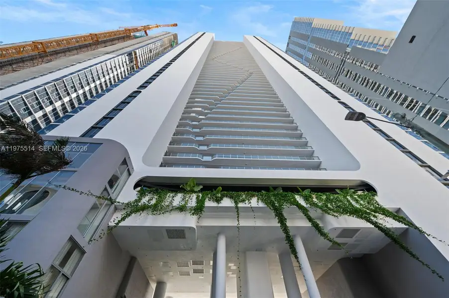 Condo located in Miami, FL showcasing its design and architecture (Image 3).