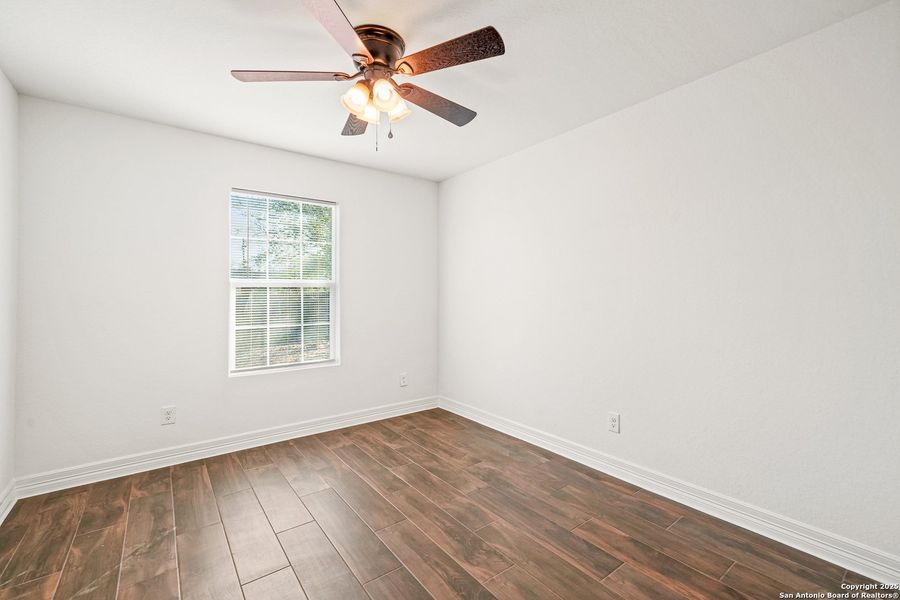 Spacious, unfurnished interior of a new home in , San Antonio (Image 20).