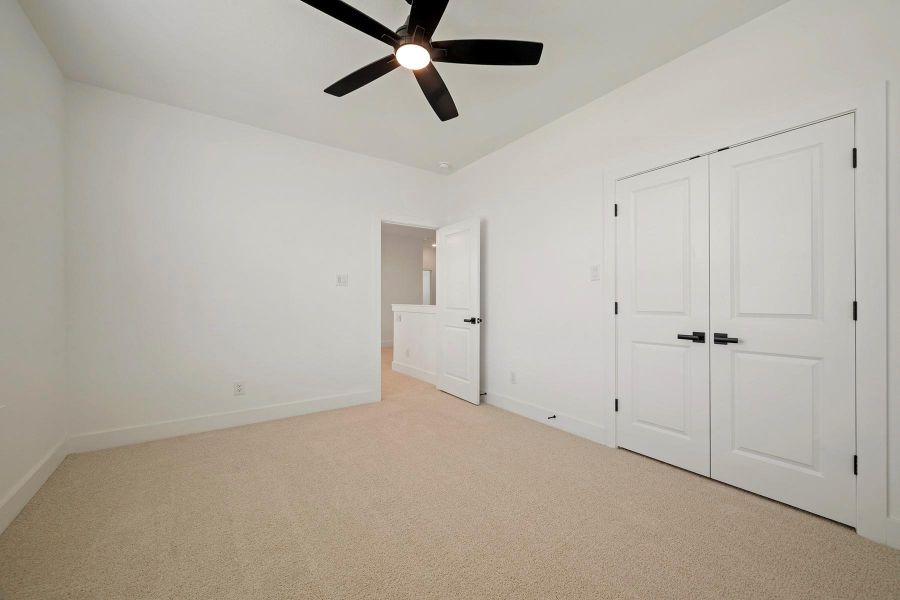 Spacious, unfurnished interior of a new home in Hallimore Ranch, Rosenberg (Image 16). Spacious, unfurnished interior of a new home in Hallimore Ranch, Rosenberg (Image 16).
