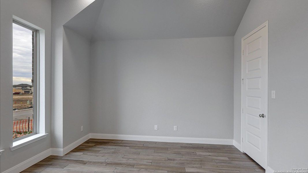 Spacious, unfurnished interior of a new home in Kallison Ranch, San Antonio (Image 17).