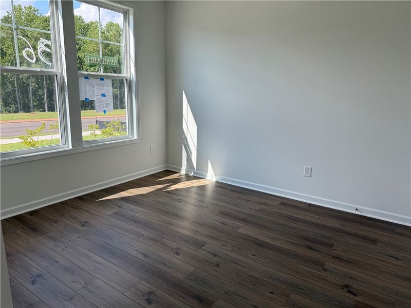 Flex space at entry. Flex space at entry.