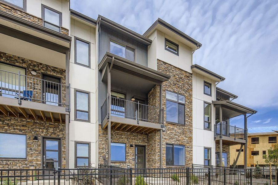 945 ABBOT LN #4, Fort Collins, CO.  - Slide 2