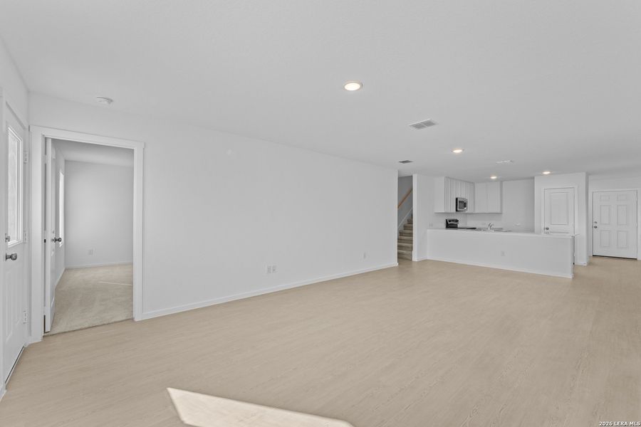 Spacious, unfurnished interior of a new home in Hidden Oasis, San Antonio (Image 18). Spacious, unfurnished interior of a new home in Hidden Oasis, San Antonio (Image 18).