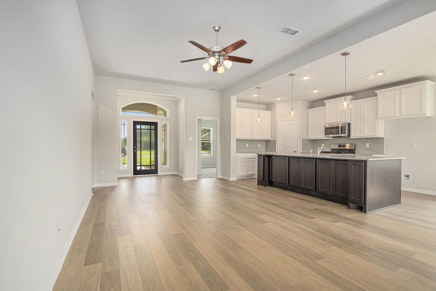 Spacious, unfurnished interior of a new home in Columbia Lakes, West Columbia (Image 24). Spacious, unfurnished interior of a new home in Columbia Lakes, West Columbia (Image 24).