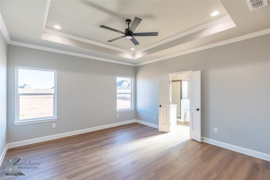 Spacious, unfurnished interior of a new home in , Abilene (Image 23).