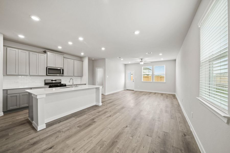 Furnished interior view inside a new home in Valor Park, Bay City (Image 6). Furnished interior view inside a new home in Valor Park, Bay City (Image 6).