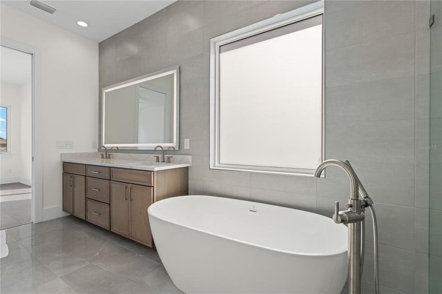 Furnished interior view inside a new home in , New Smyrna Beach (Image 82).