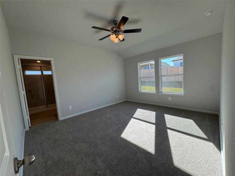 Spacious, unfurnished interior of a new home in Liberty Village, Brenham (Image 7).
