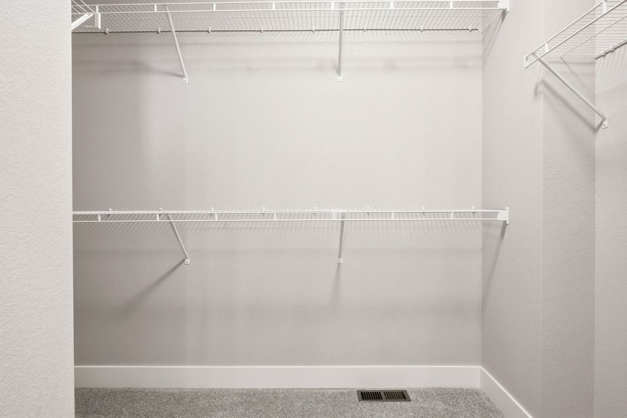 Spacious, unfurnished interior of a new home in The Lakes at Centerra, Loveland (Image 16).