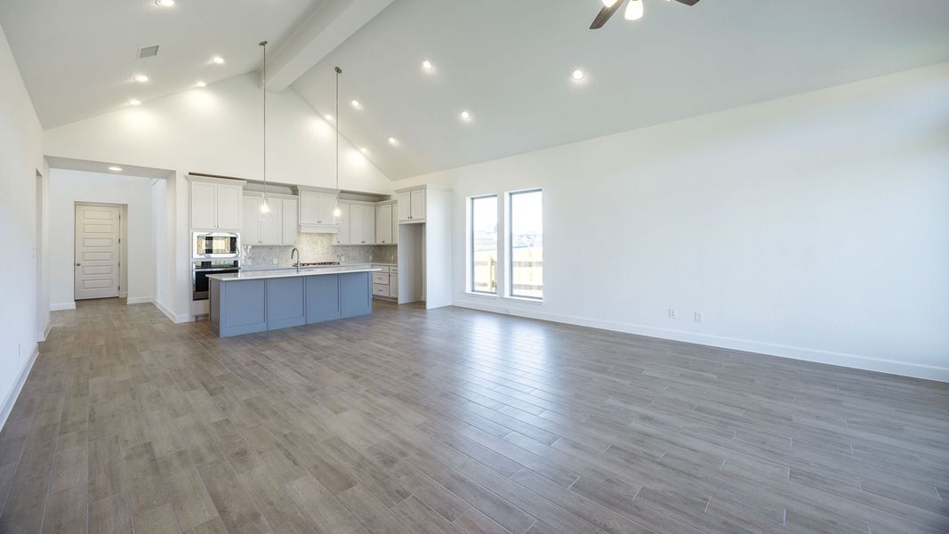 Spacious, unfurnished interior of a new home in Santa Rita Ranch - Tierra Rosa, Liberty Hill (Image 5). Spacious, unfurnished interior of a new home in Santa Rita Ranch - Tierra Rosa, Liberty Hill (Image 5).