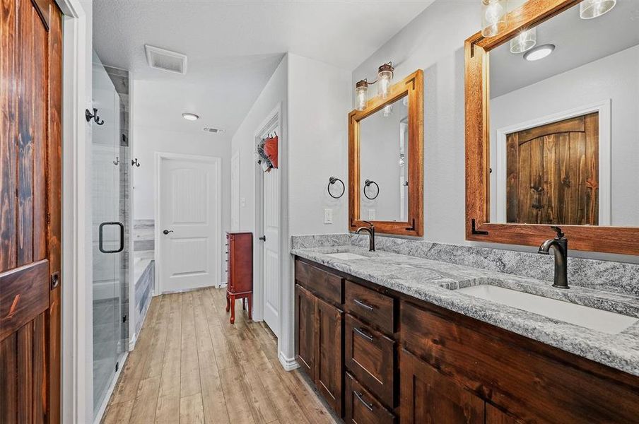 Furnished interior view inside a new home in , Sherman (Image 18).