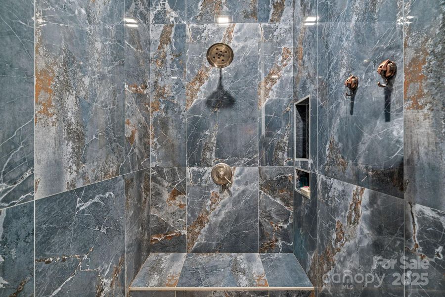 Image 37 of a home in .