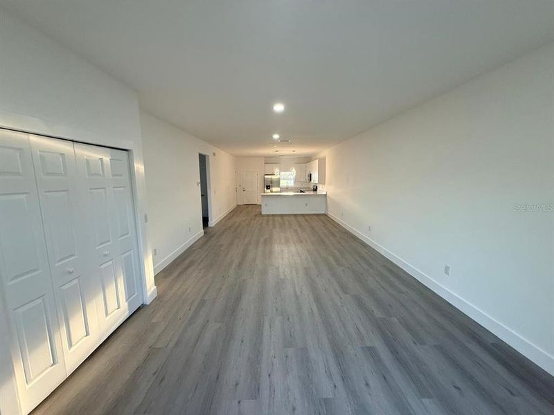 Spacious, unfurnished interior of a new home in , Sebring (Image 13).