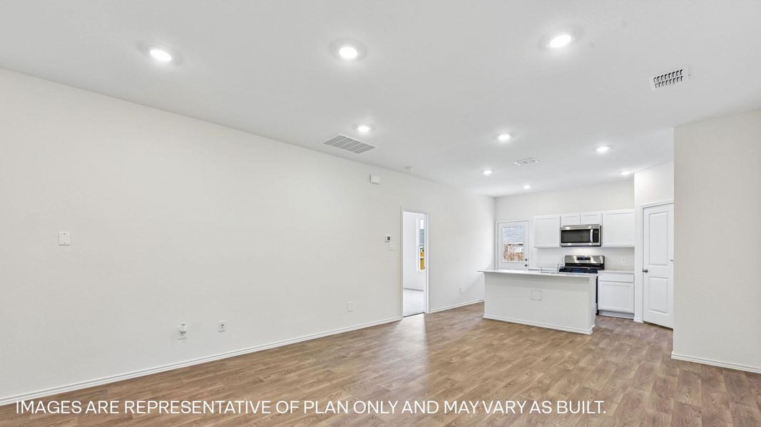 Spacious, unfurnished interior of a new home in Wayside, Uhland (Image 14).