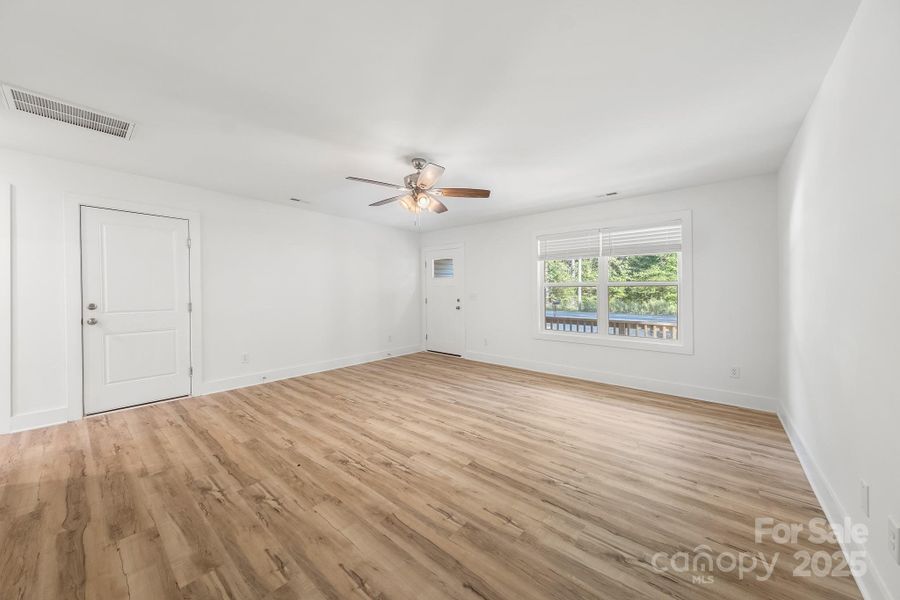 Spacious, unfurnished interior of a new home in , Mooresville (Image 7).
