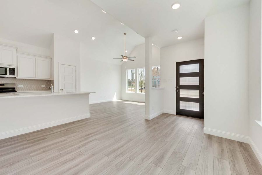 Spacious, unfurnished interior of a new home in Elevon, Lavon (Image 28).