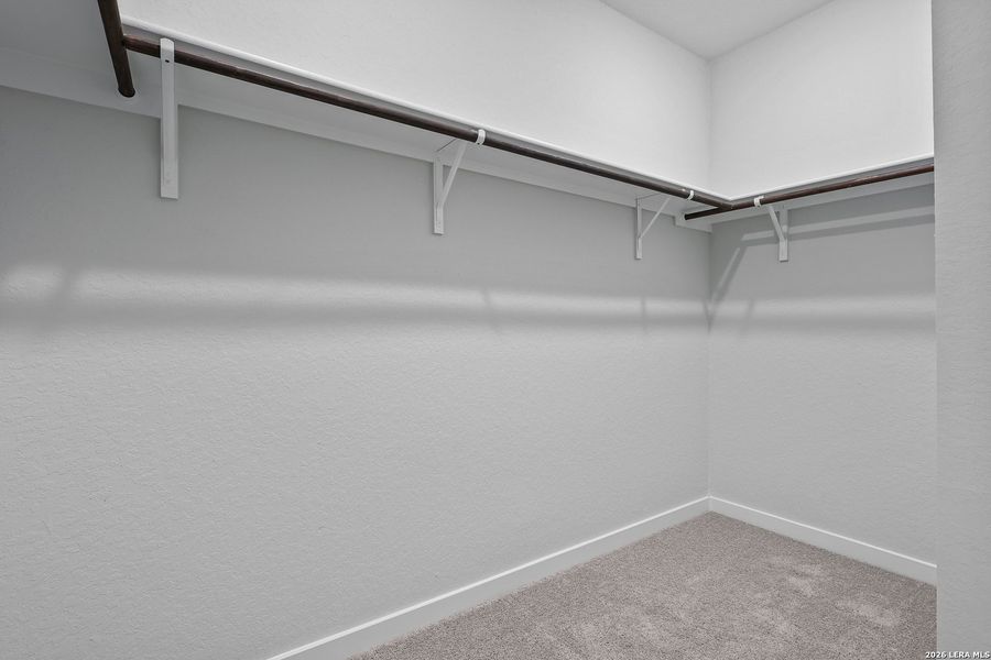 Spacious, unfurnished interior of a new home in Cinco Lakes, San Antonio (Image 18).