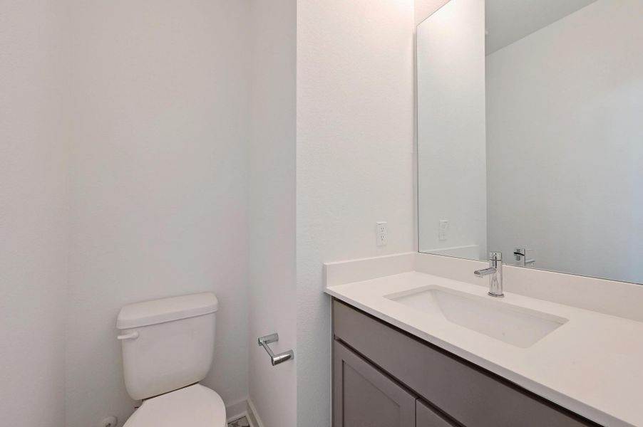 Furnished interior view inside a new home in , Buda (Image 6).