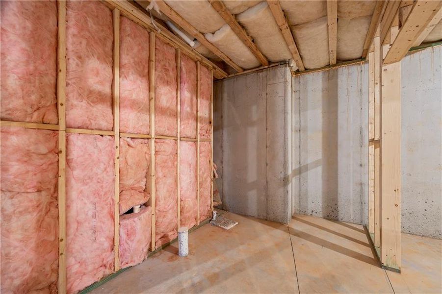 Spacious, unfurnished interior of a new home in , Flowery Branch (Image 81).