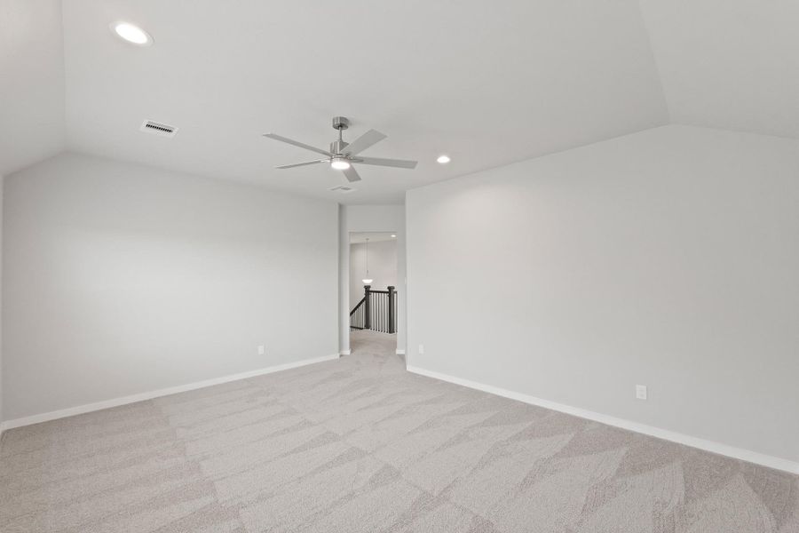 Spacious, unfurnished interior of a new home in Briarwood Crossing, Rosenberg (Image 36).