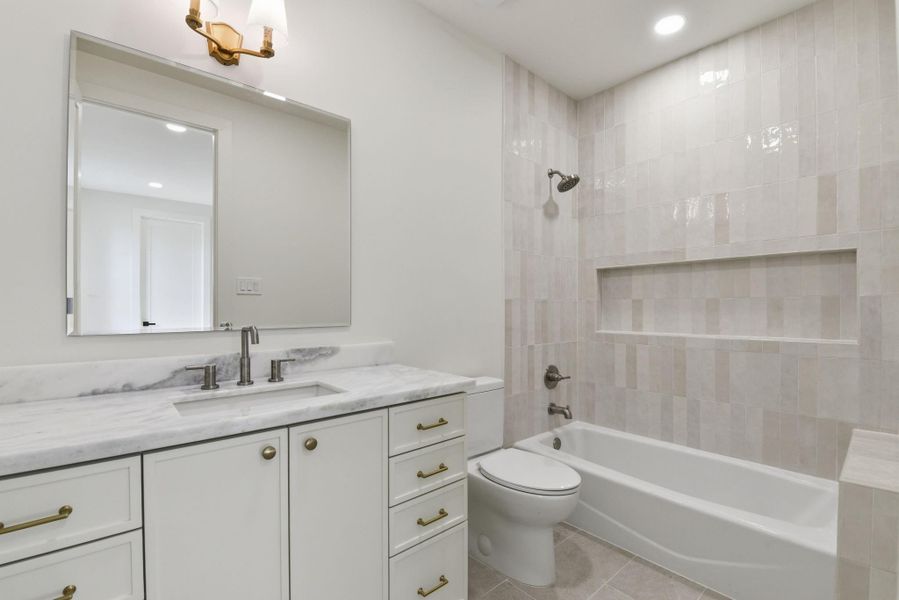 Furnished interior view inside a new home in , Houston (Image 16).