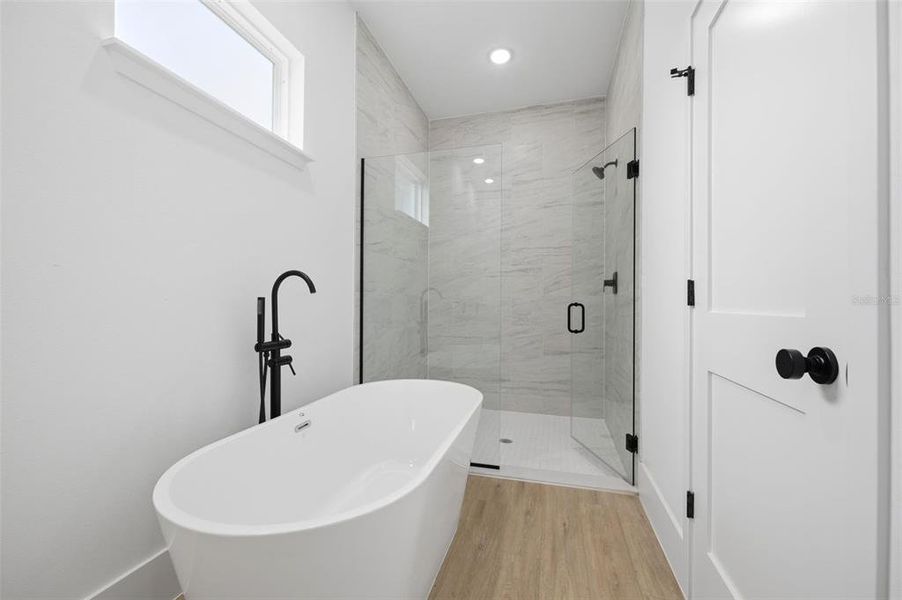 Furnished interior view inside a new home in , Ocala (Image 9).