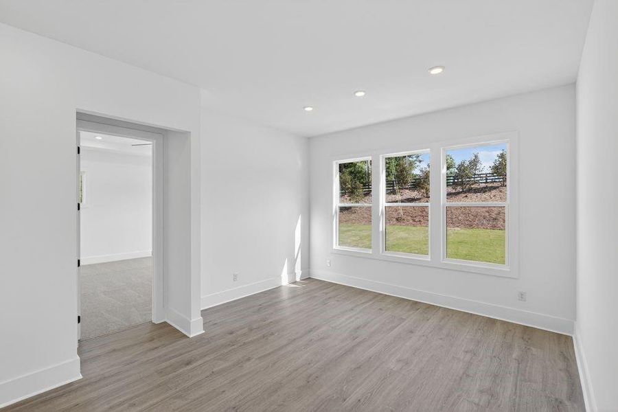 Spacious, unfurnished interior of a new home in Wayt Farm, Cumming (Image 27).