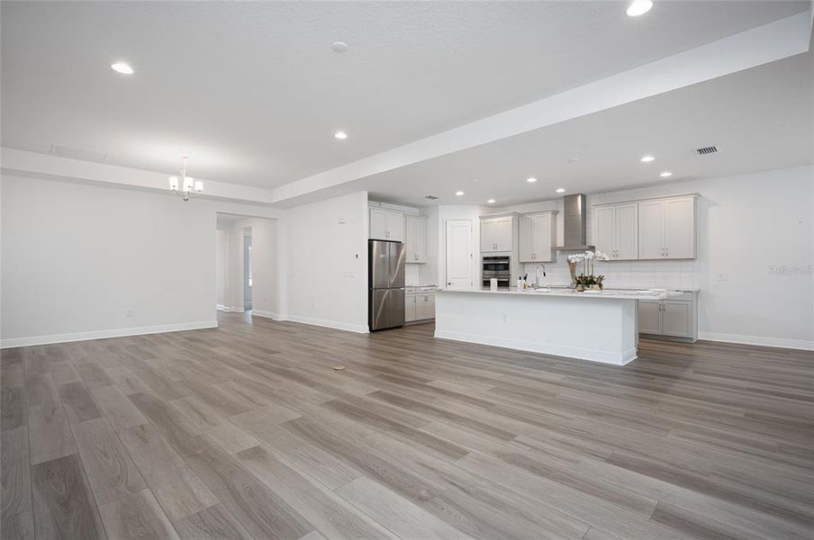 Spacious, unfurnished interior of a new home in , Palmetto (Image 24).