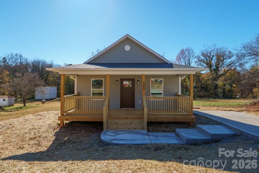 Exterior details and patio area of a home in , Newton (Image 16).