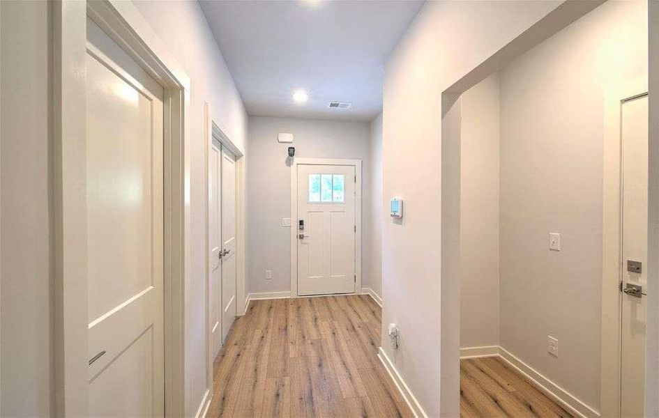 Spacious, unfurnished interior of a new home in The Woodlands Preserve, Jackson (Image 34).