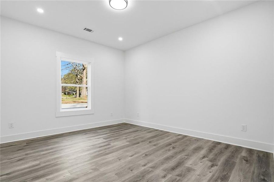 Spacious, unfurnished interior of a new home in , Griffin (Image 16).
