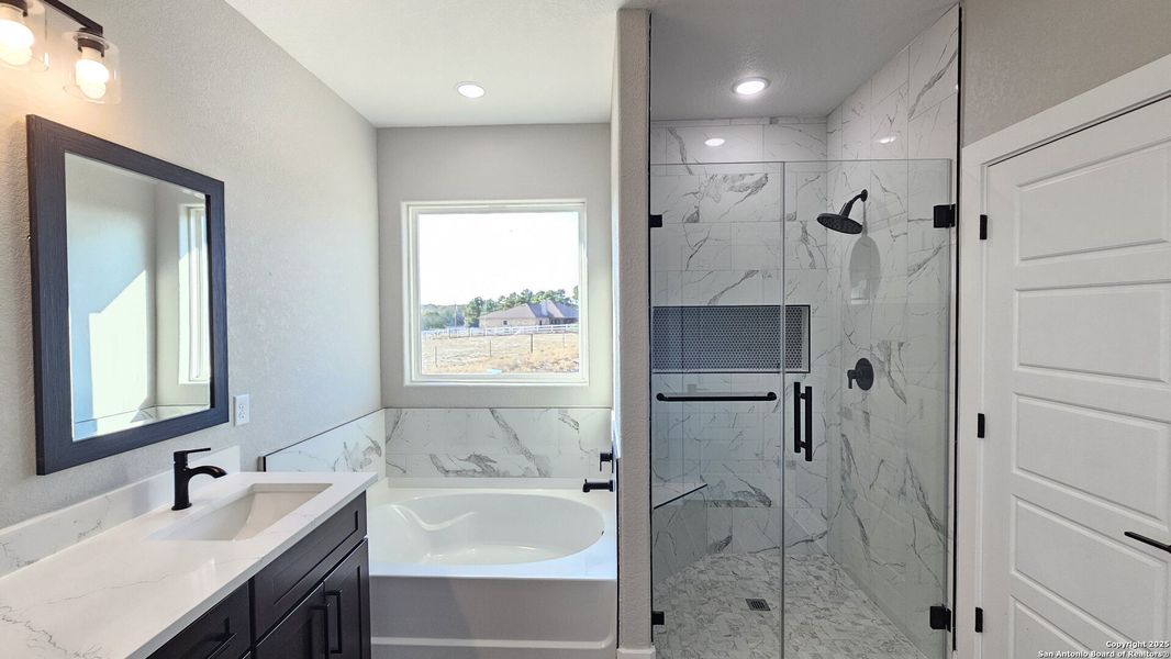 Furnished interior view inside a new home in , La Vernia (Image 18).