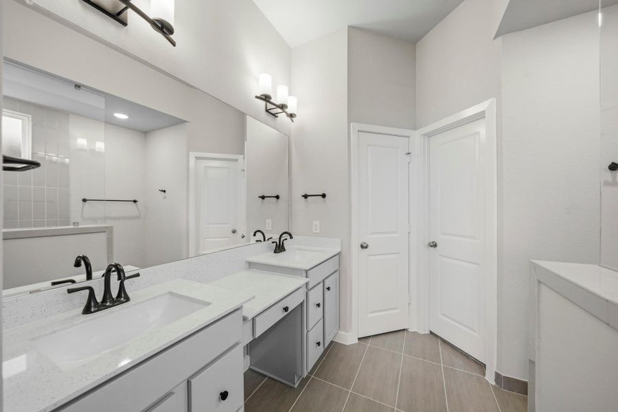 Furnished interior view inside a new home in Sienna 45', 50', Missouri City (Image 3).