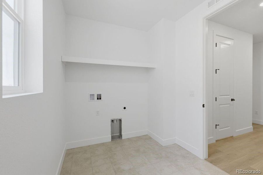 697 Bradley Circle ~ Ready Now