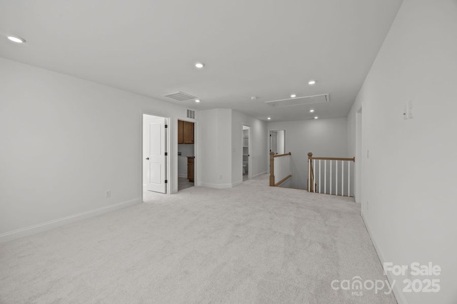 Spacious, unfurnished interior of a new home in Farms at Bellingham, Mooresville (Image 18).