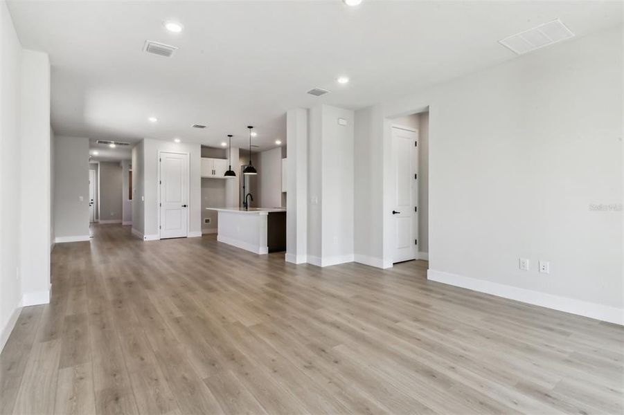 Spacious, unfurnished interior of a new home in Chapel Crossings - Garden Series, Wesley Chapel (Image 28).