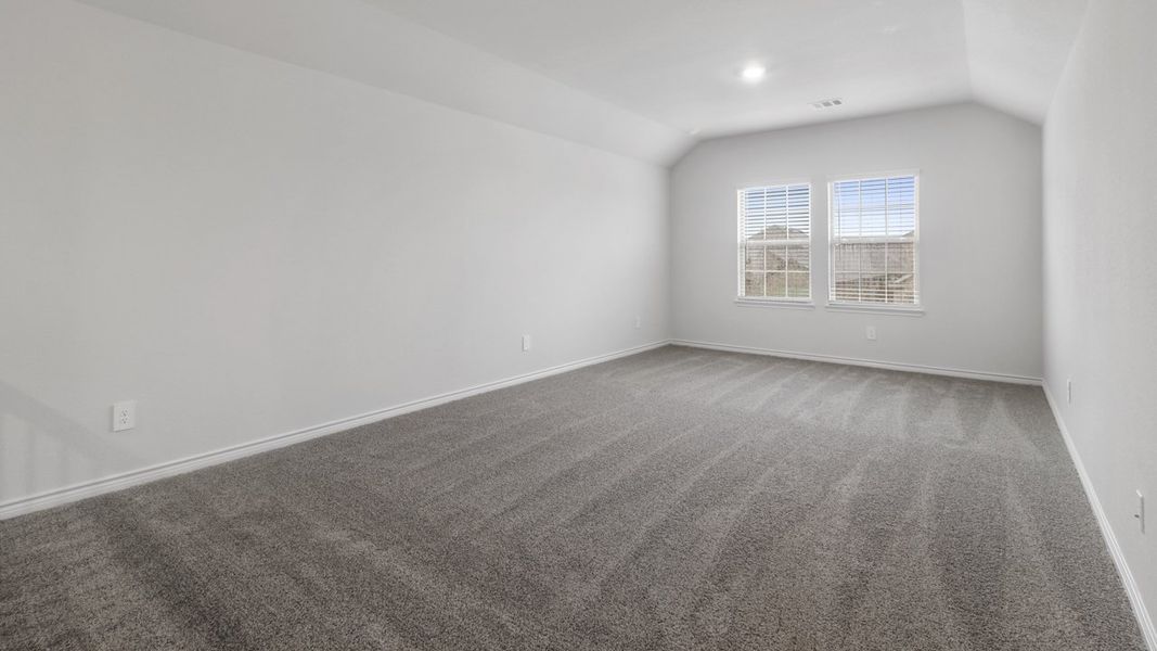 Spacious, unfurnished interior of a new home in Madera, Royse City (Image 23).
