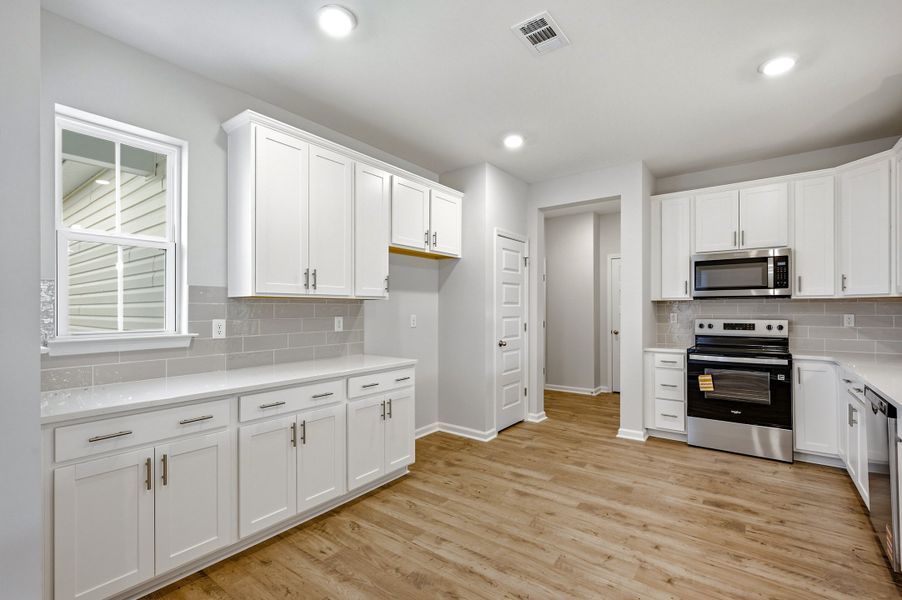 Furnished interior view inside a new home in Ambridge, Conway (Image 4).