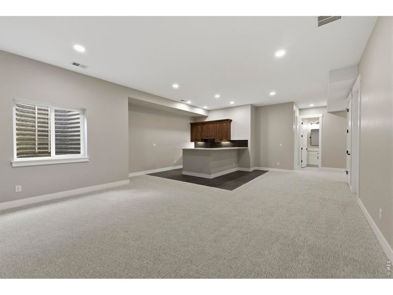 Spacious, unfurnished interior of a new home in , Berthoud (Image 23).