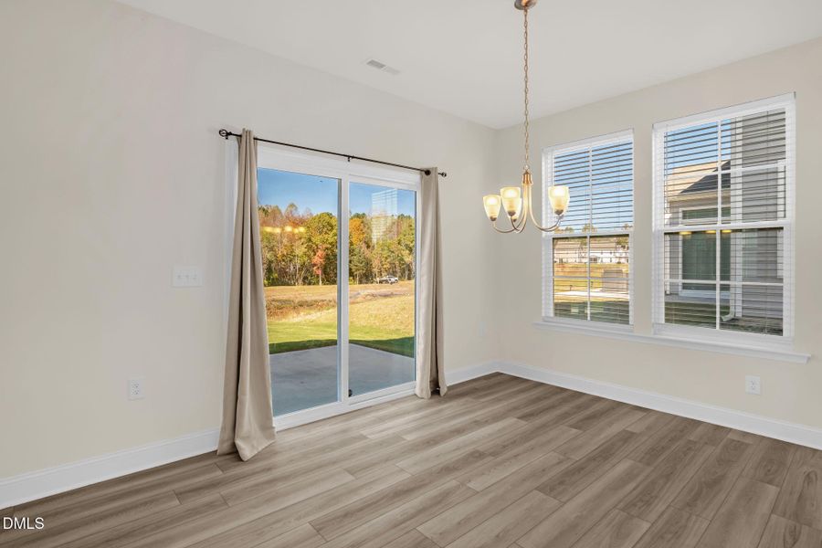 17-web-or-mls-2028 Seaford Dr-17