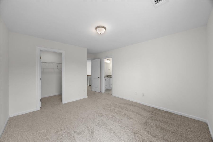 Spacious, unfurnished interior of a new home in Crawford Creek, Grovetown (Image 39). Spacious, unfurnished interior of a new home in Crawford Creek, Grovetown (Image 39).