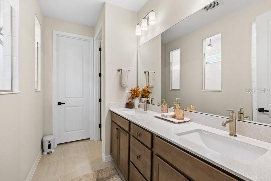 Furnished interior view inside a new home in Foothills Preserve, Mount Dora (Image 44).