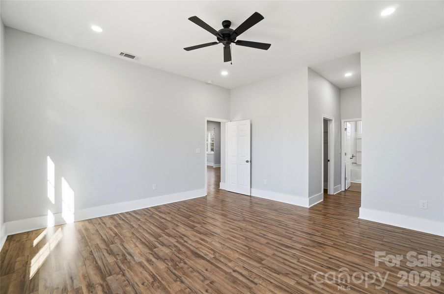 Spacious, unfurnished interior of a new home in , Hickory (Image 35).
