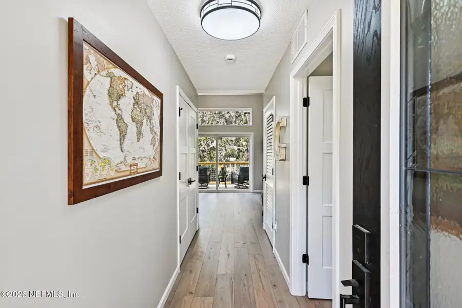 Furnished interior view inside a new home in , Middleburg (Image 37).