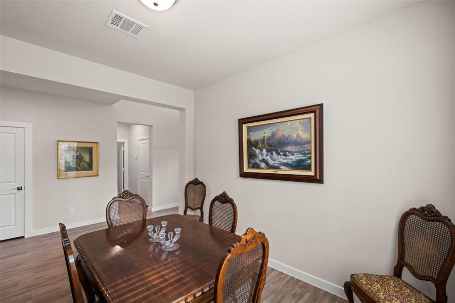 Furnished interior view inside a new home in Oakwood Ranch, Willis (Image 18). Furnished interior view inside a new home in Oakwood Ranch, Willis (Image 18).