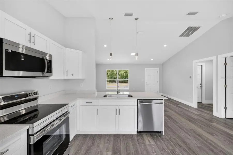 Furnished interior view inside a new home in , Ocala (Image 10).