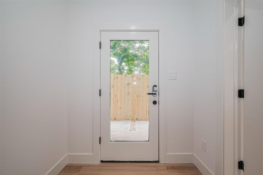 Spacious, unfurnished interior of a new home in , Houston (Image 34).