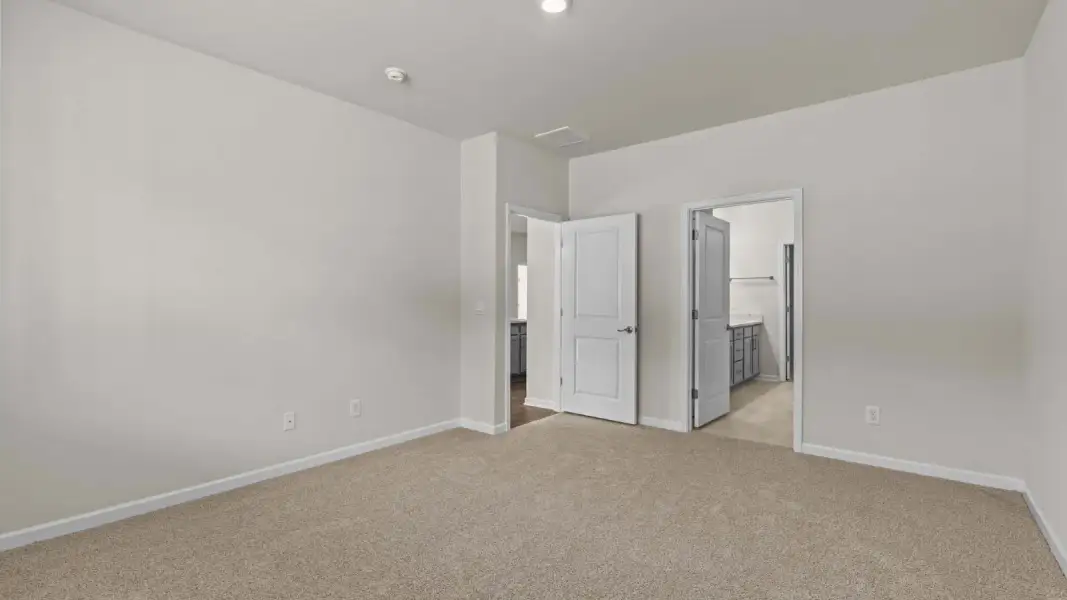 Spacious, unfurnished interior of a new home in Chambray, New Bern (Image 27). Spacious, unfurnished interior of a new home in Chambray, New Bern (Image 27).