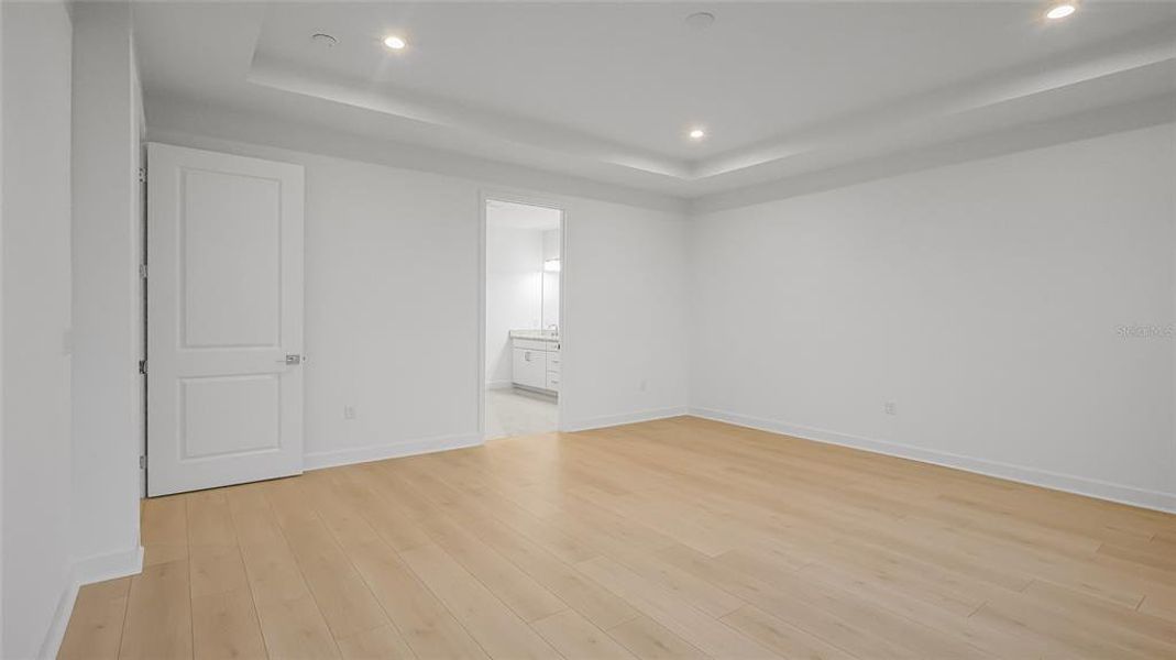 Spacious, unfurnished interior of a new home in Cresswind at Lake Harris, Tavares (Image 15). Spacious, unfurnished interior of a new home in Cresswind at Lake Harris, Tavares (Image 15).